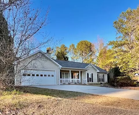 150 Chestnut Dr, Covington, GA 30016