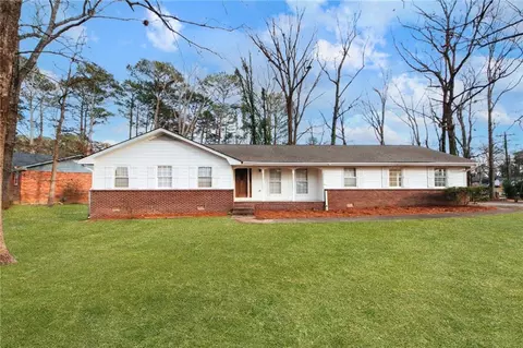 1812 Driftwood Pl, Snellville, GA 30078