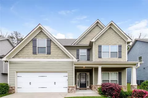 493 Cherry Creek Dr, Loganville, GA 30052