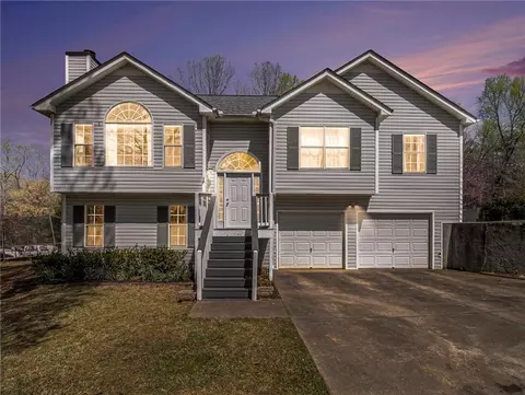 143 Diamond Ct, Carrollton, GA 30116