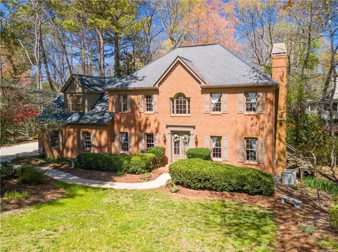 8435 Steeple Chase Dr, Roswell, GA 30076