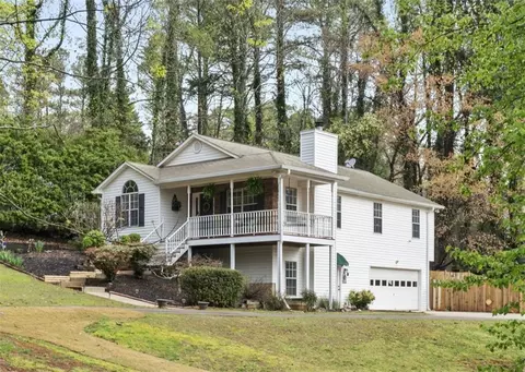 3045 Chimney Cove Ln, Cumming, GA 30041
