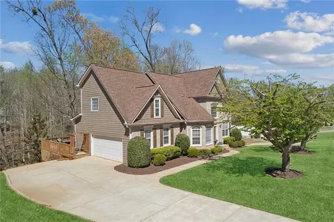 2324 Oak Falls Ln, Buford, GA 30519