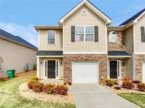 126 Creekwood Dr, Woodstock, GA 30188