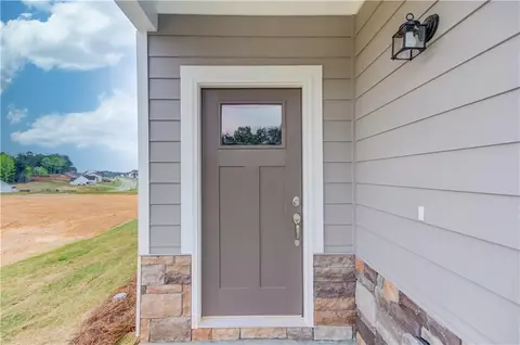 Exterior - 6336 Pine Station Dr, Lula, GA 30554 photo 2 of 9