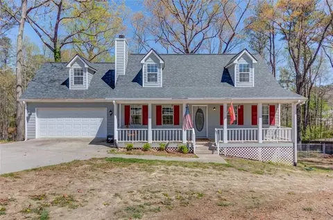 2713 Oakwood Dr, Loganville, GA 30052