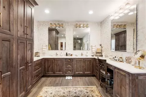 Bath - 1070 Bethany Rd, Jasper, GA 30143 photo 6 of 10