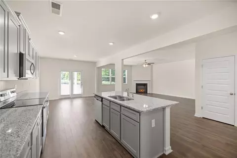 Kitchen - 70 Ralph Still Rd, Dacula, GA 30019 photo 3 of 4