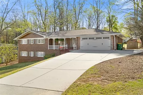 6756 Ridge Moore Dr, Atlanta, GA 30360