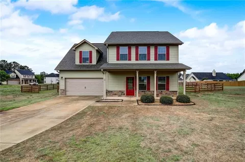 100 Garnet Ln, Griffin, GA 30224