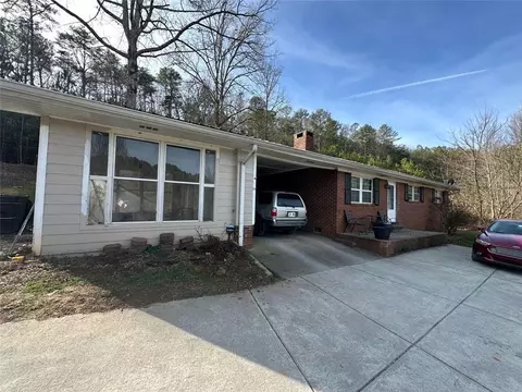 319 Fisher Creek Rd, Talking Rock, GA 30175