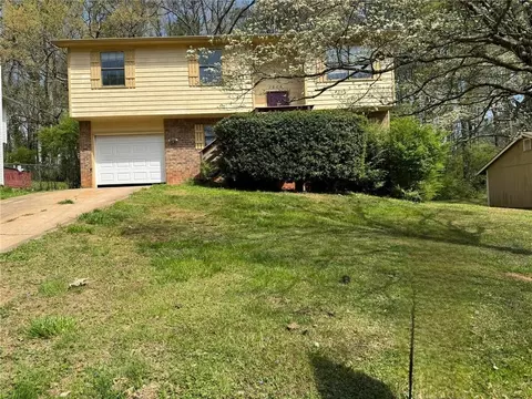 2806 Oxford Dr, Decatur, GA 30034