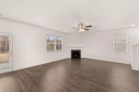 Living - 648 Edgar St, Hampton, GA 30228 photo 1 of 1