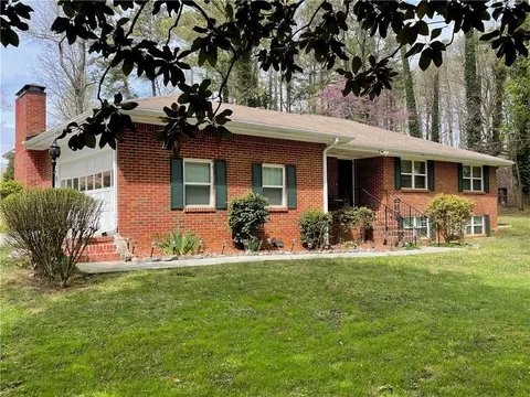 2746 Bluebird Cir, Duluth, GA 30096