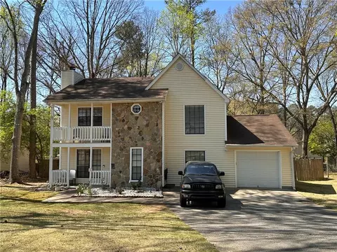 2568 Redfield Dr, Norcross, GA 30071