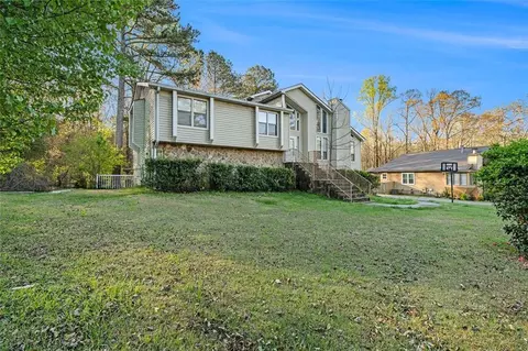 8609 Stone Creek Ct, Douglasville, GA 30135