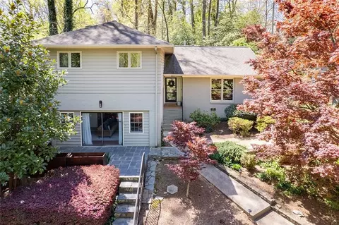 243 Woodview Dr, Decatur, GA 30030