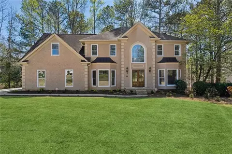425 Holly Stream Trl, Roswell, GA 30075