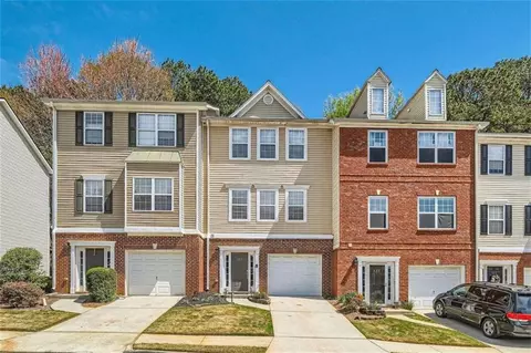527 Lantern Wood Dr, Scottdale, GA 30079