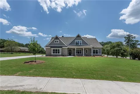 201 Cedar Crest Ln, Loganville, GA 30052