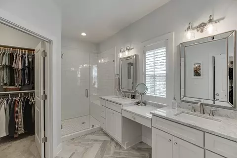 Bath - 1866 8th St, Chamblee, GA 30341 photo 2 of 4