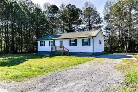 54 Reynolds St, Lyerly, GA 30730