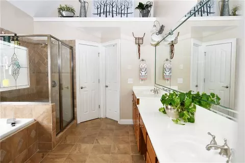 Bath - 2758 Pathview Dr, Dacula, GA 30019 photo 1 of 6