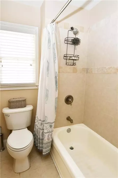 Bath - 2758 Pathview Dr, Dacula, GA 30019 photo 5 of 6