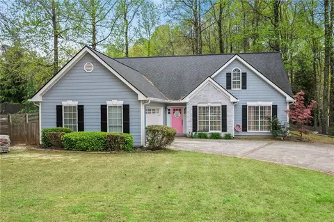 980 Lake Charles Dr, Roswell, GA 30075