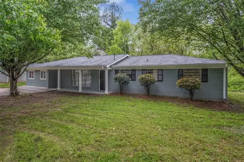 2489 Fairway Cir SW, Atlanta, GA 30331