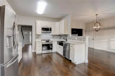 Kitchen - 95 Wellsley Dr, Covington, GA 30014 photo 2 of 3