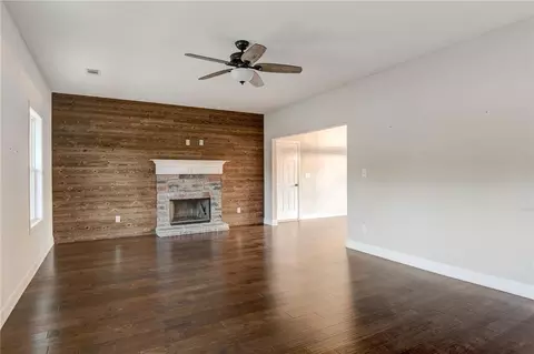 Living - 95 Wellsley Dr, Covington, GA 30014 photo 2 of 6