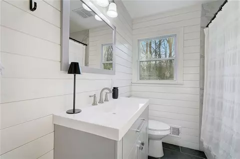 Bath - 405 Avery Rd, Canton, GA 30115 photo 1 of 4