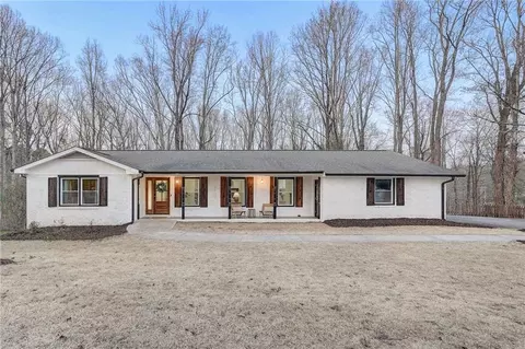 Exterior - 405 Avery Rd, Canton, GA 30115 photo 4 of 19