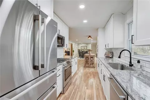 Kitchen - 405 Avery Rd, Canton, GA 30115 photo 5 of 6