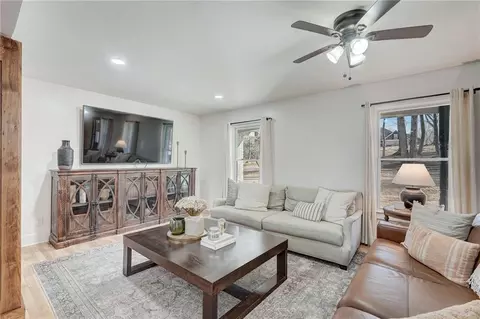 Living - 405 Avery Rd, Canton, GA 30115 photo 3 of 8