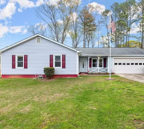 102 Susan Ln, Stockbridge, GA 30281