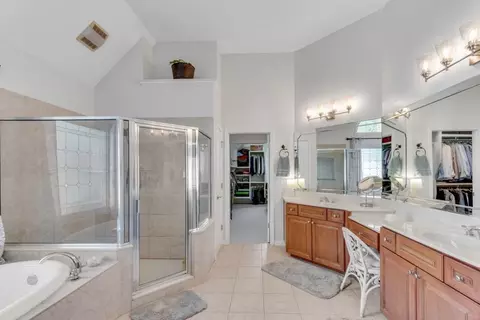 Bath - 4050 Lantern Hill Dr, Dacula, GA 30019 photo 3 of 7