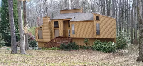 2550 Rocky Springs Dr, Marietta, GA 30062