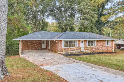 2915 Thompson Cir, Decatur, GA 30034