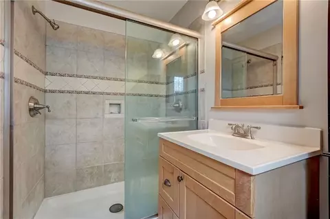 Bath - 3696 E Bay St, Duluth, GA 30096 photo 3 of 5