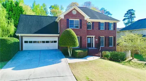 1595 Holly Lake Cir, Snellville, GA 30078