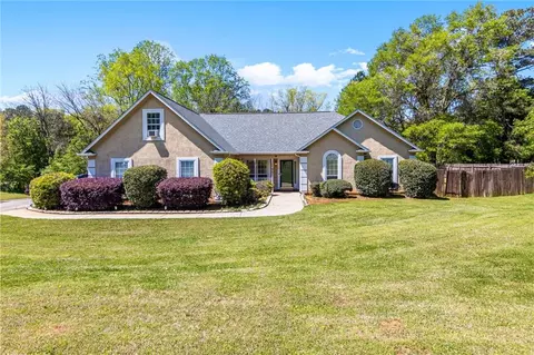 105 Bailey Ct, Fayetteville, GA 30215