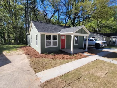 217 Walker Dr, Monroe, GA 30655