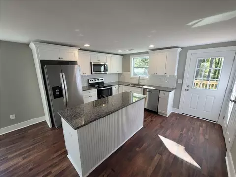 217 Walker Dr, Monroe, GA 30655 photo 2