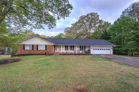 117 Arrowhead Dr, Cartersville, GA 30120