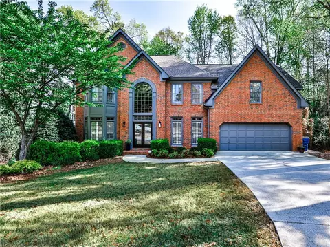 135 Birkdale Ct, Alpharetta, GA 30022