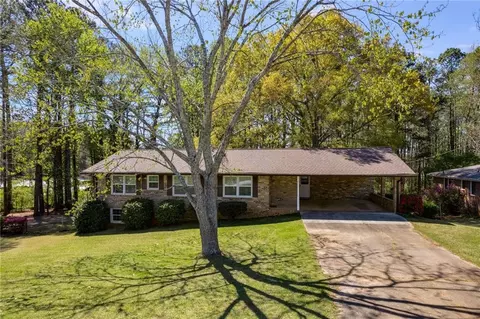 5746 Woodland Dr, Douglasville, GA 30135