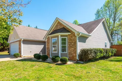 Exterior - 239 Sunlight Cv, Temple, GA 30179 photo 3 of 12