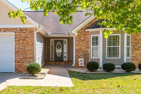 Exterior - 239 Sunlight Cv, Temple, GA 30179 photo 2 of 12